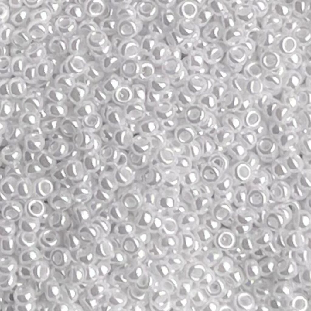 Rocalla #15 Opaque White Pearl Ceylon