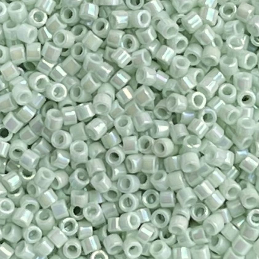 Delica Bead Opaque Lt Mint AB