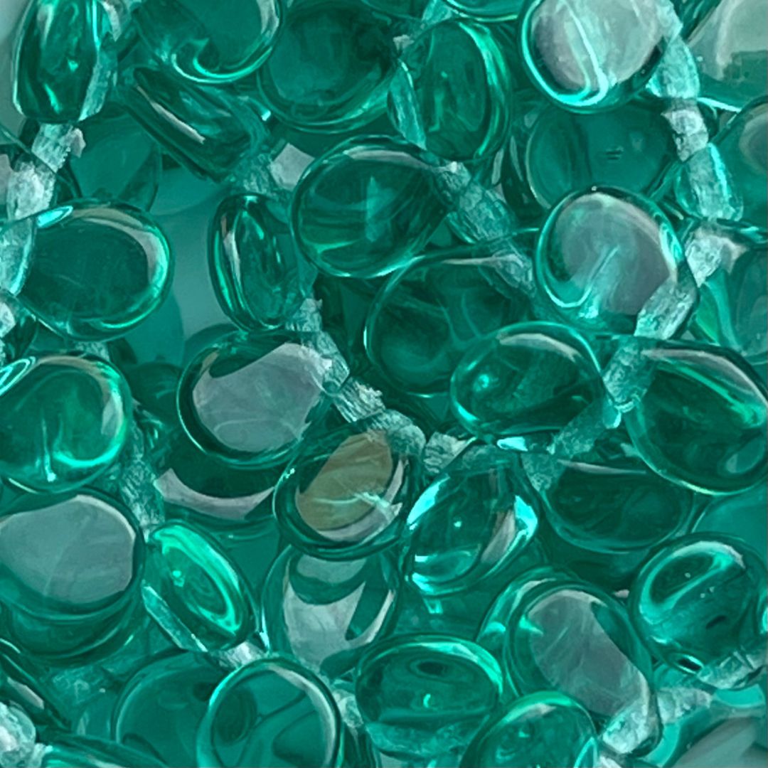 PIP 5x7mm Light Emerald Transparent 69Bds/Str - Image 1
