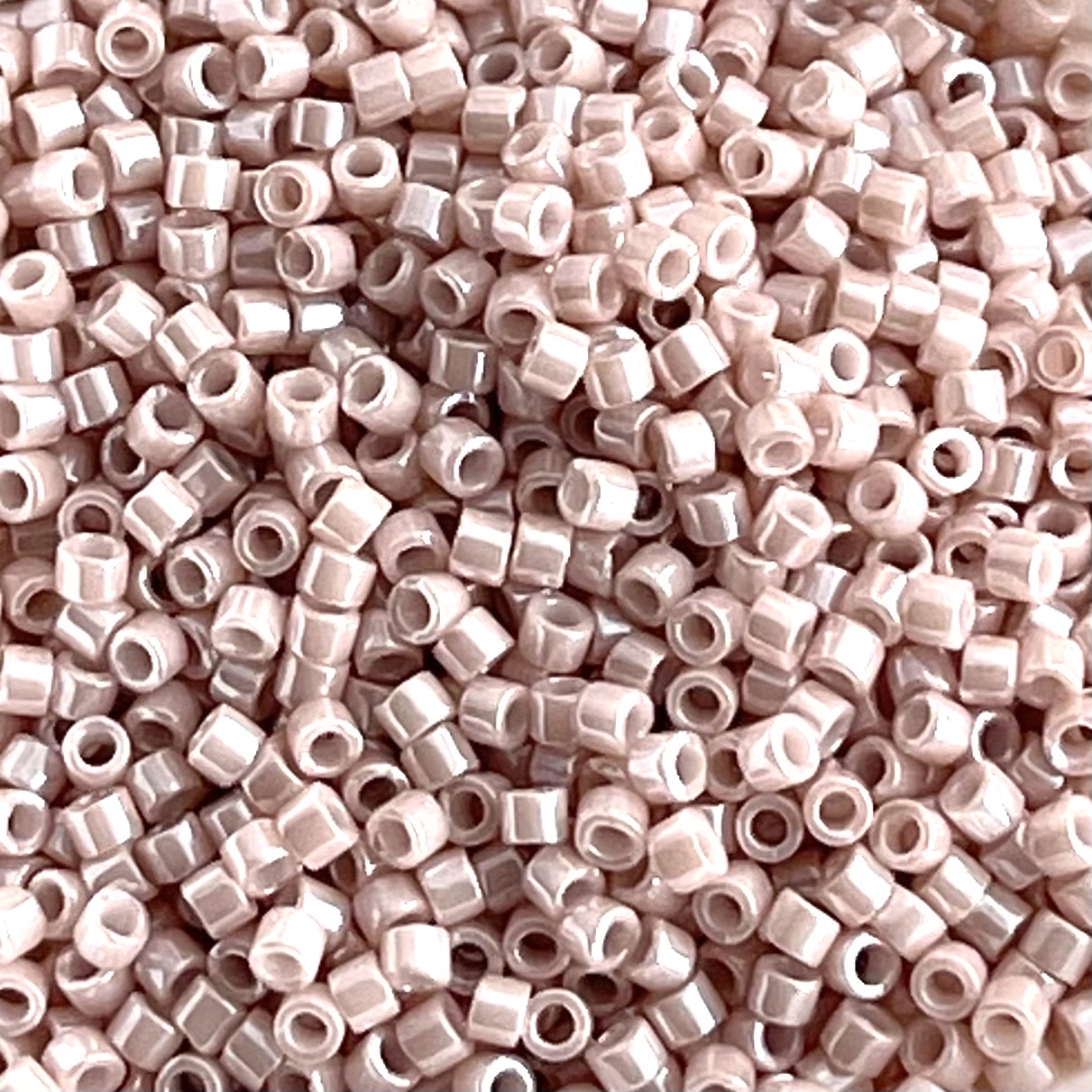 Delica Bead Opaque Pink Champagne Ceylon - Image 1