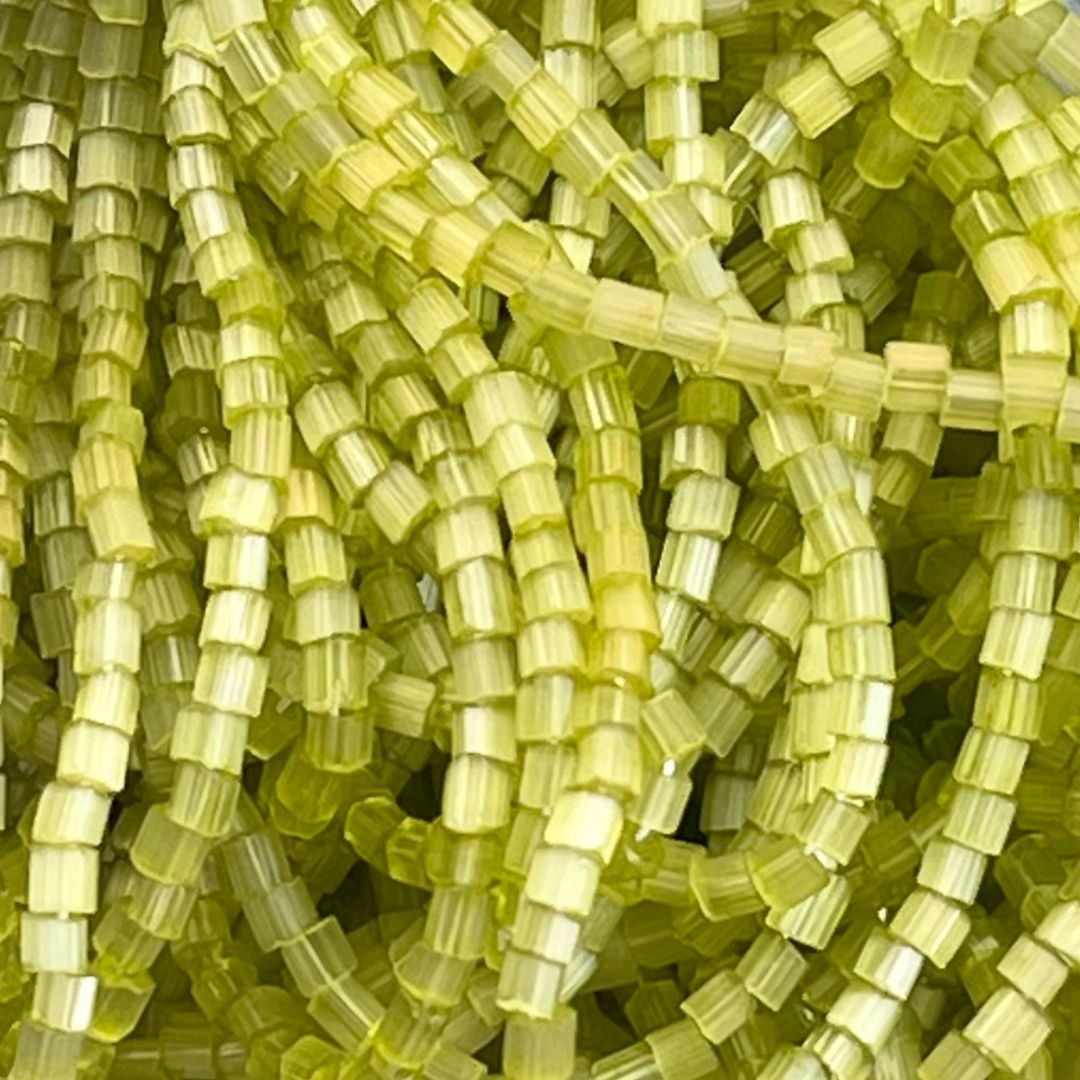 Czech Seed Beads 10/0 2Cut Satin Light Green Solgel - Image 1