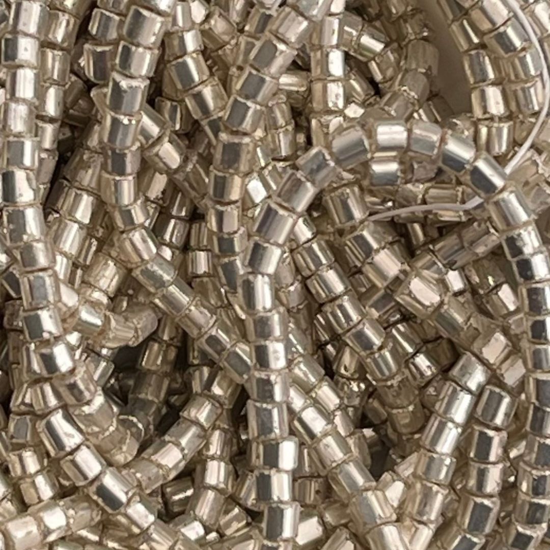 Czech Seed Beads 10/0 2Cut Metallic Silver Terra Color - Image 1
