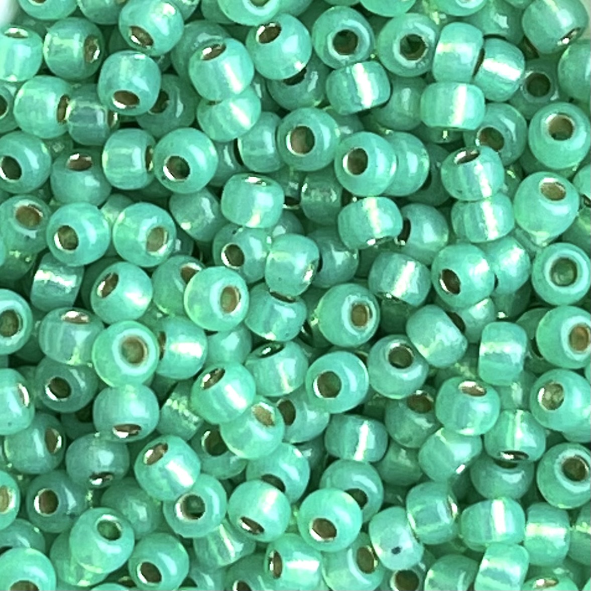 Rocalla Miyuki #8 Duracoat  SilverLined Mint Green - Image 1