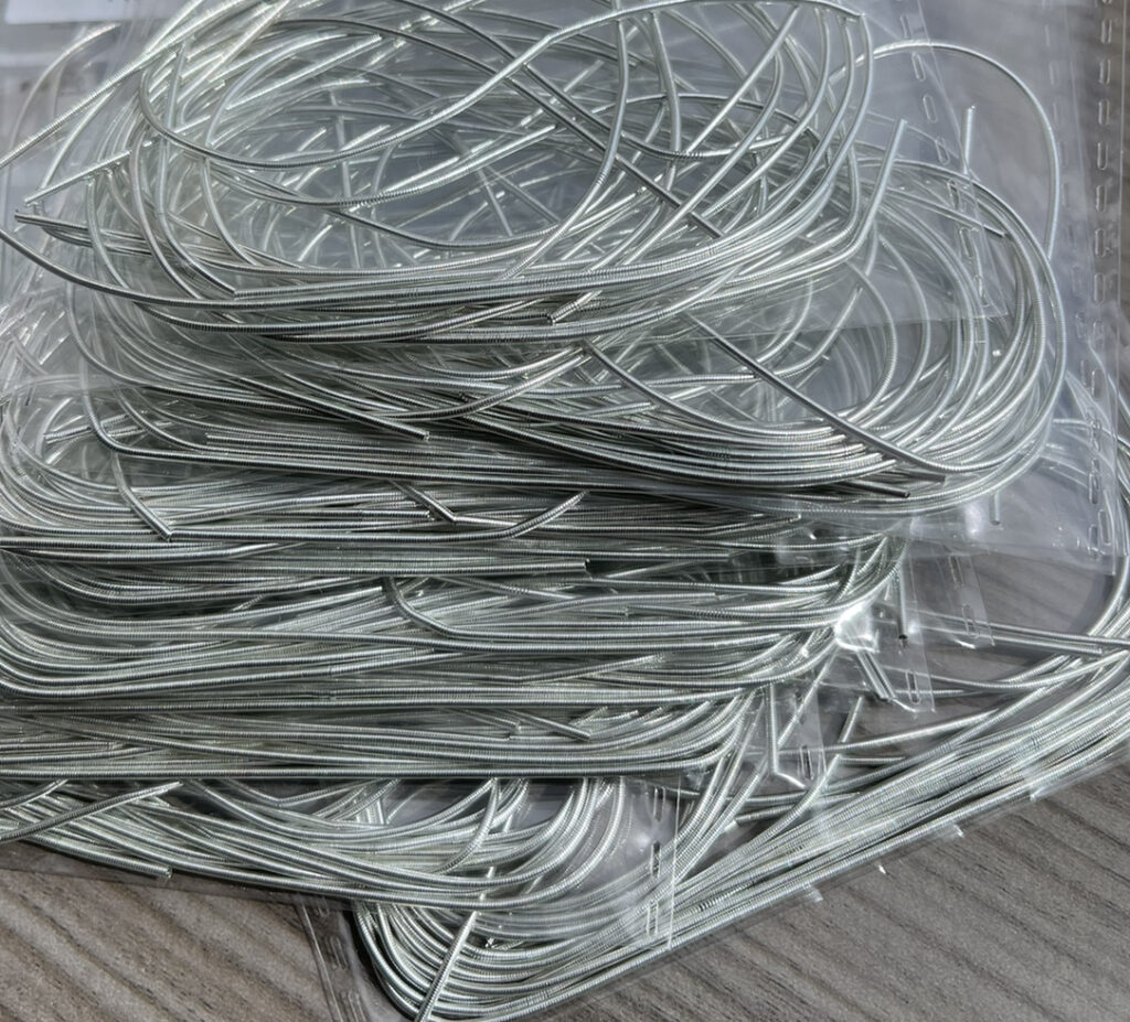 French Wire Silver - Medium (,9 mm) x 4,5 grs