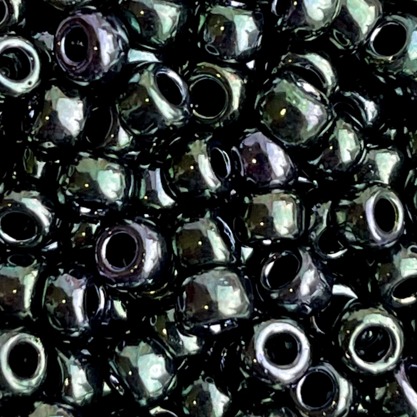 Round #6 Metallic Moss x 10 grs - Image 1