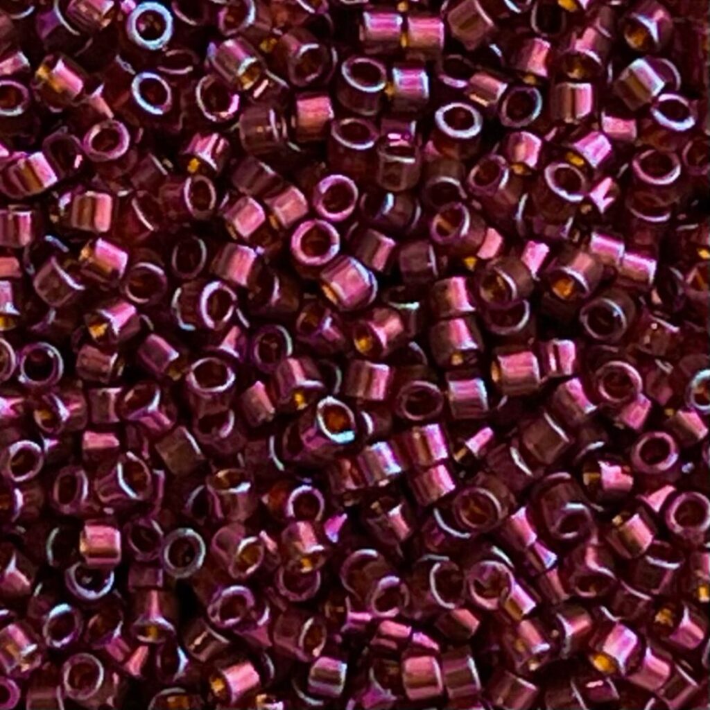 Delica Bead Dk Topaz Claret Luster
