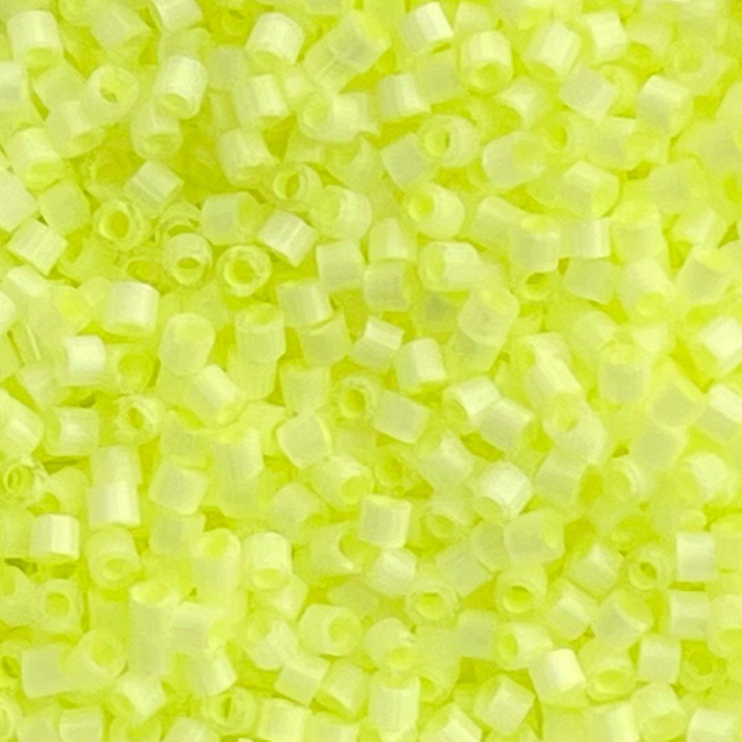 Delica Bd Silk Inside Dyed Limeade - Image 1