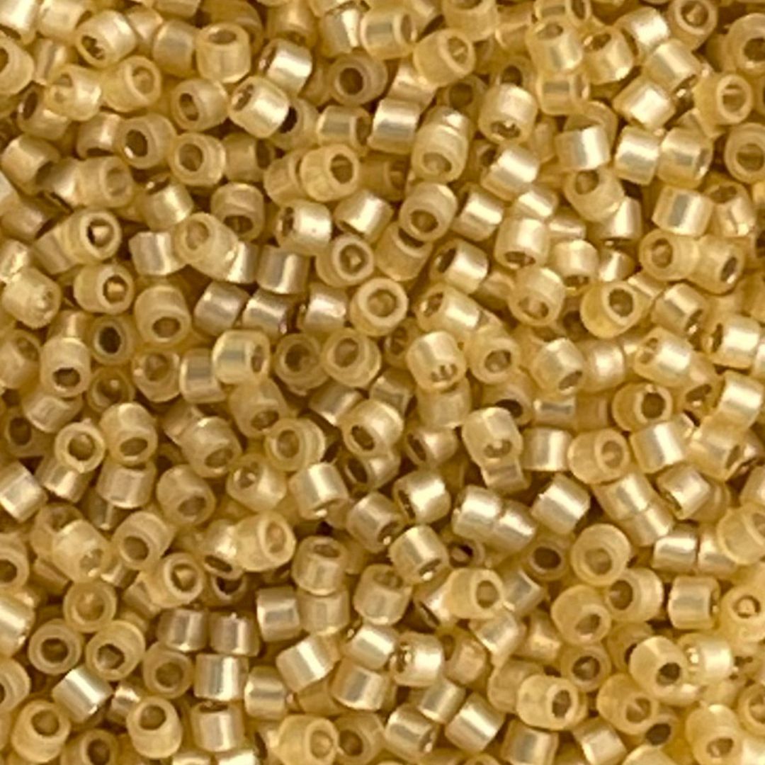 Delica Bead Duracoat SilverLined S/F Vinho Verde - Image 1