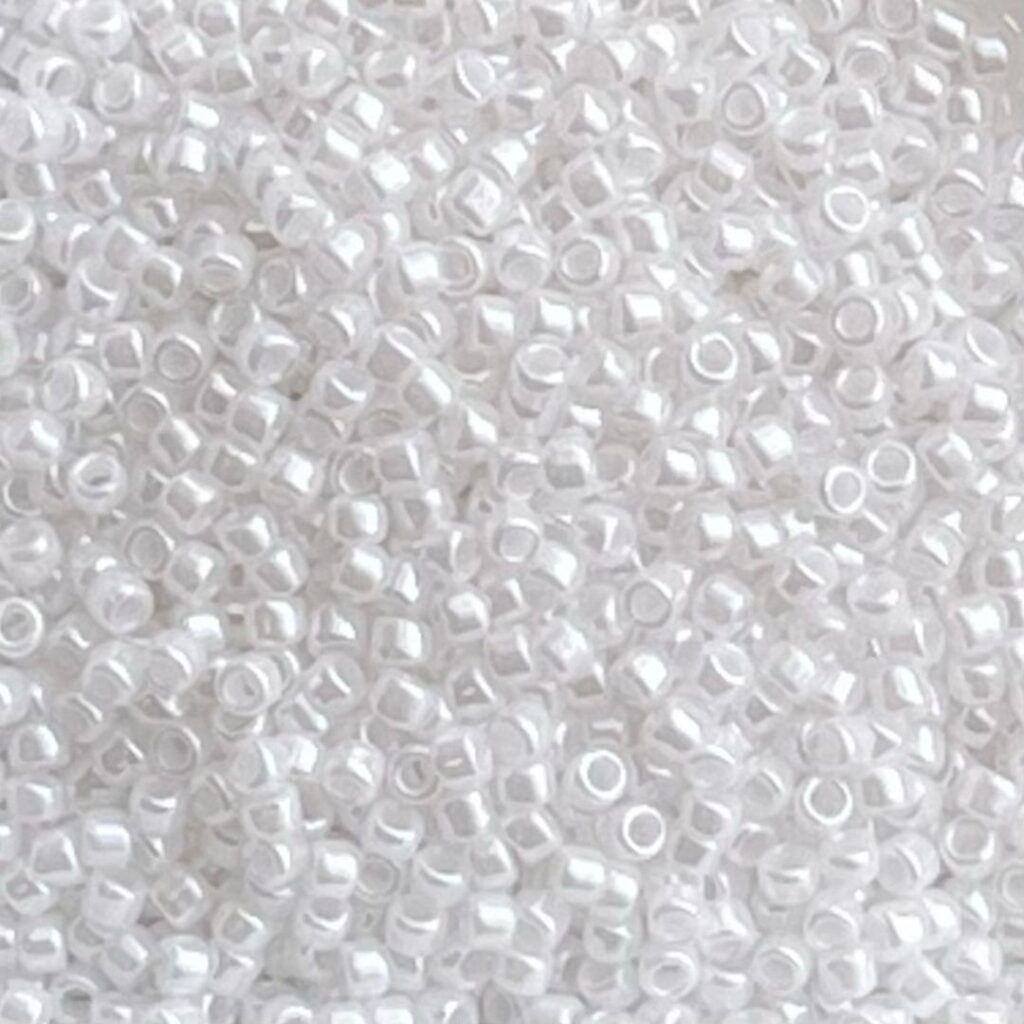 Round #15 Opaque Lustered White
