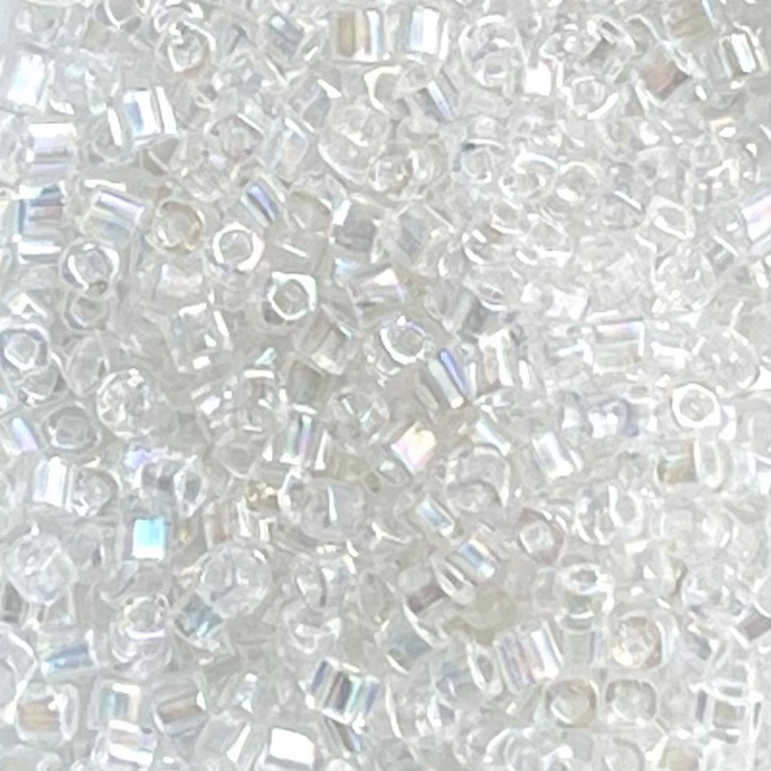 Toho Cube 1,5mm Transparent Rainbow Crystal - Image 1