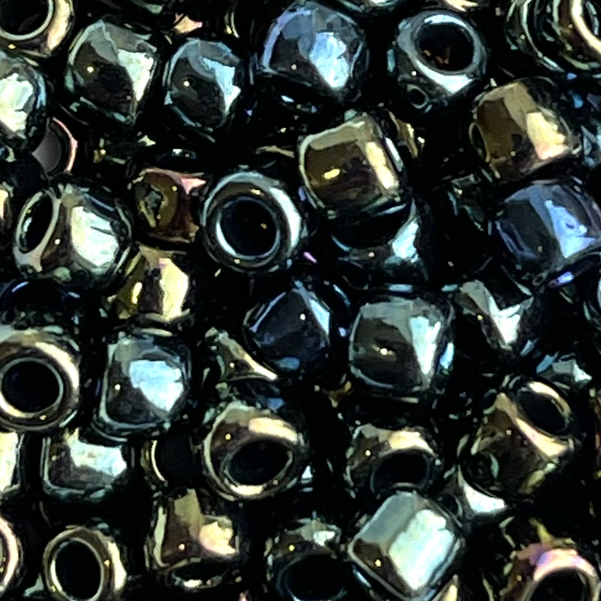 Round #6 Metallic Iris Green - Brown - Image 1