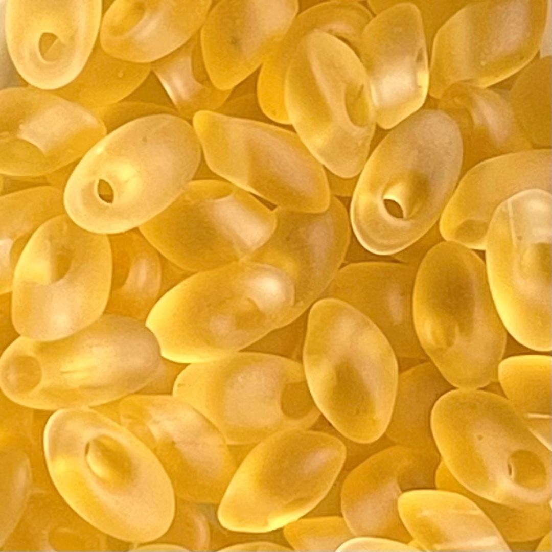 Long Magatama Matte Transparent Lt Topaz - Image 1