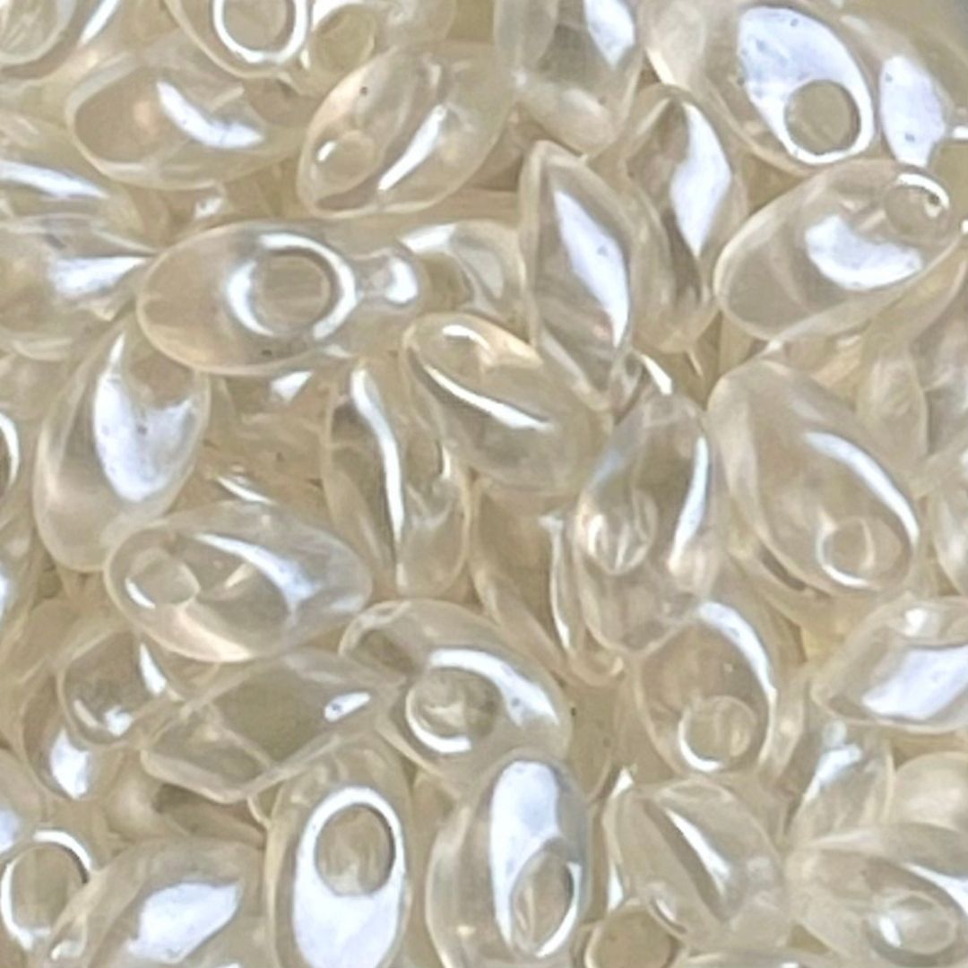 Long Magatama Transparent Lt Cream - Image 1
