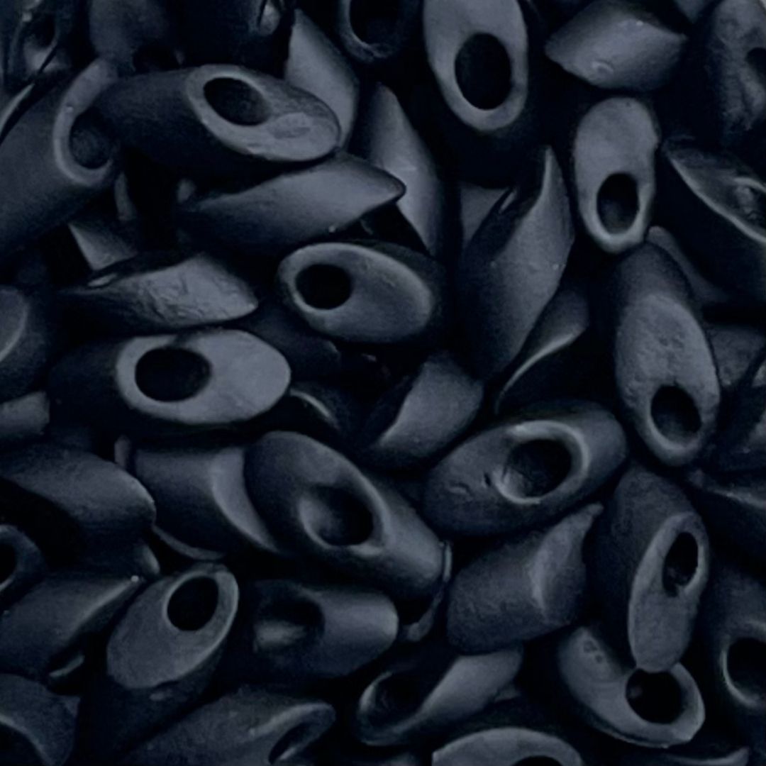 Long Magatama Matte Opaque Black - Image 1