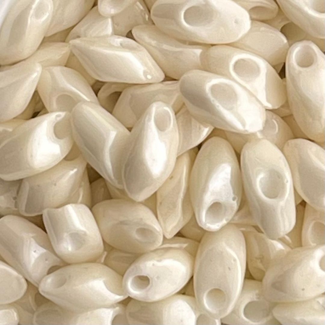 Long Magatama Pearl Ceylon - Image 1
