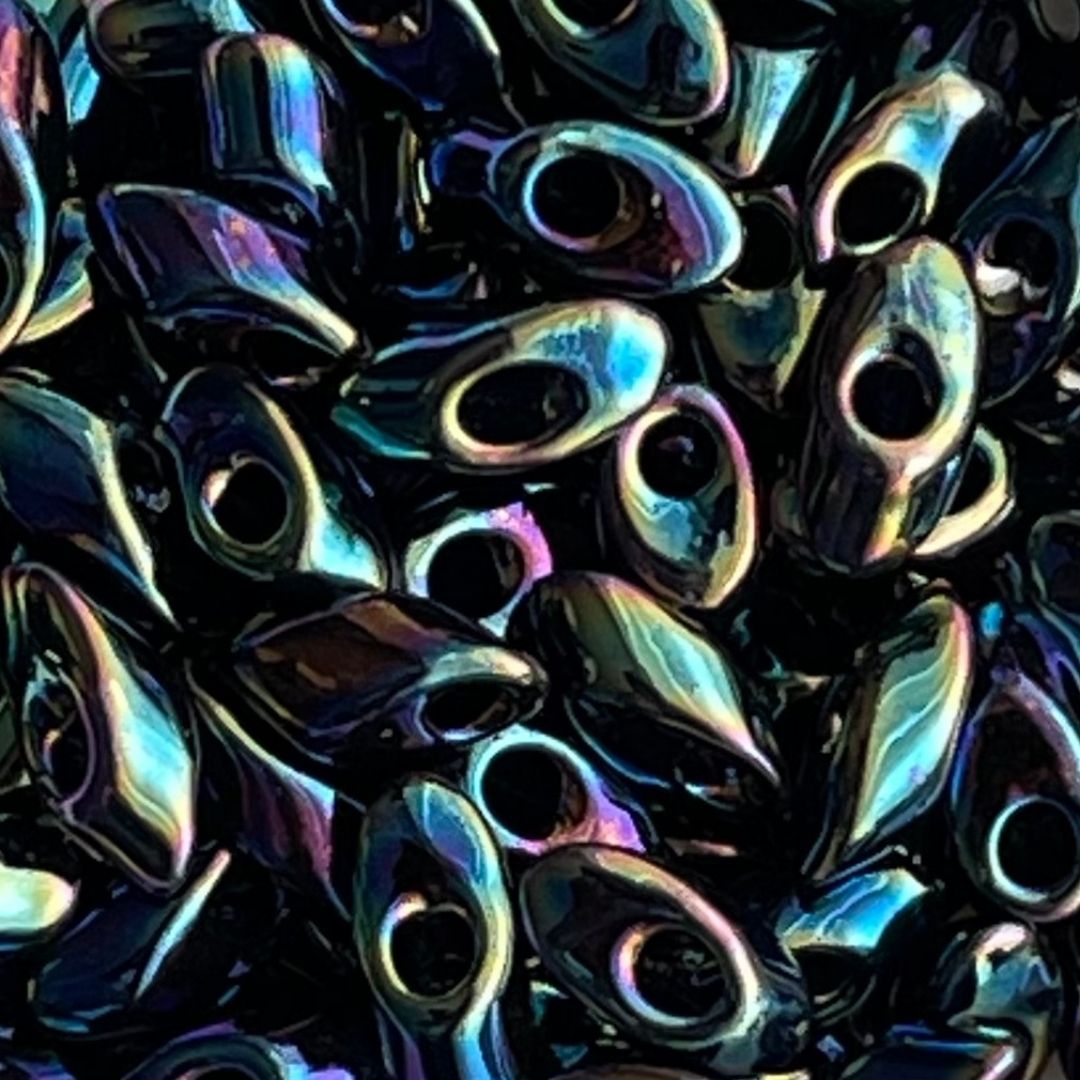 Long Magatama Metallic Variegated Blue Iris - Image 1