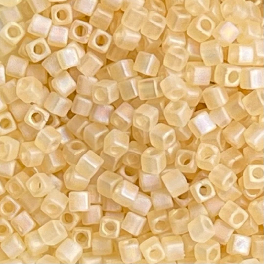Square Sparkle Matte Transparent Lt Topaz - Image 1
