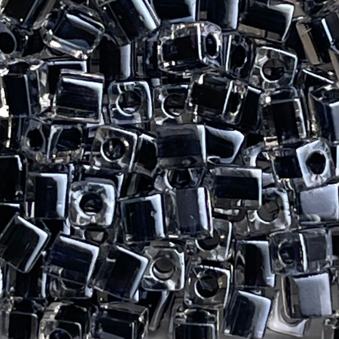 Square 4mm Black Lined Crystal - Image 1