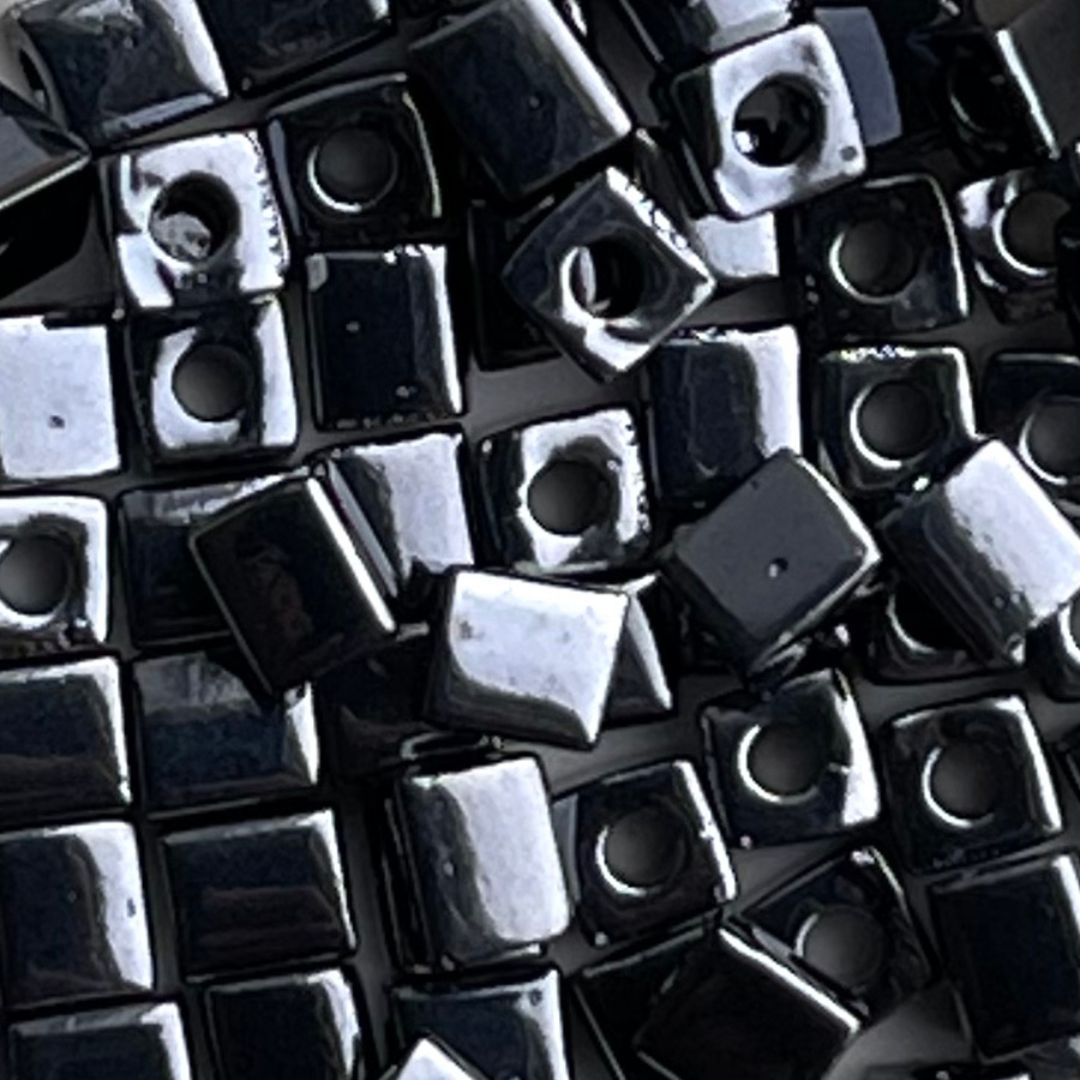 Square 4mm Metallic Gunmetal - Image 1