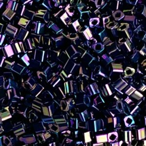 Toho Cube 1,5mm Metallic Iris - Purple