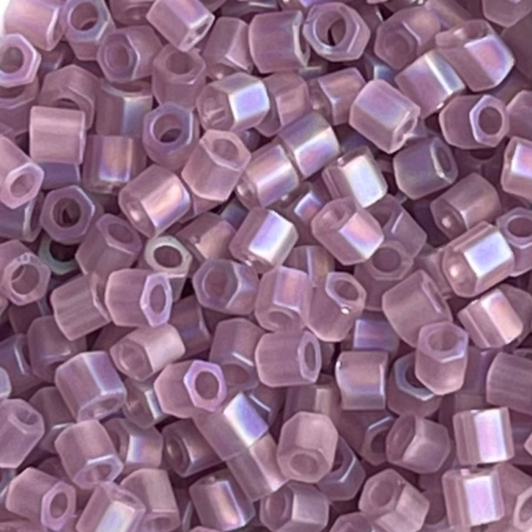 Toho Hexagon #8 Transparent Rainbow Frosted Lt Amethyst - Image 1