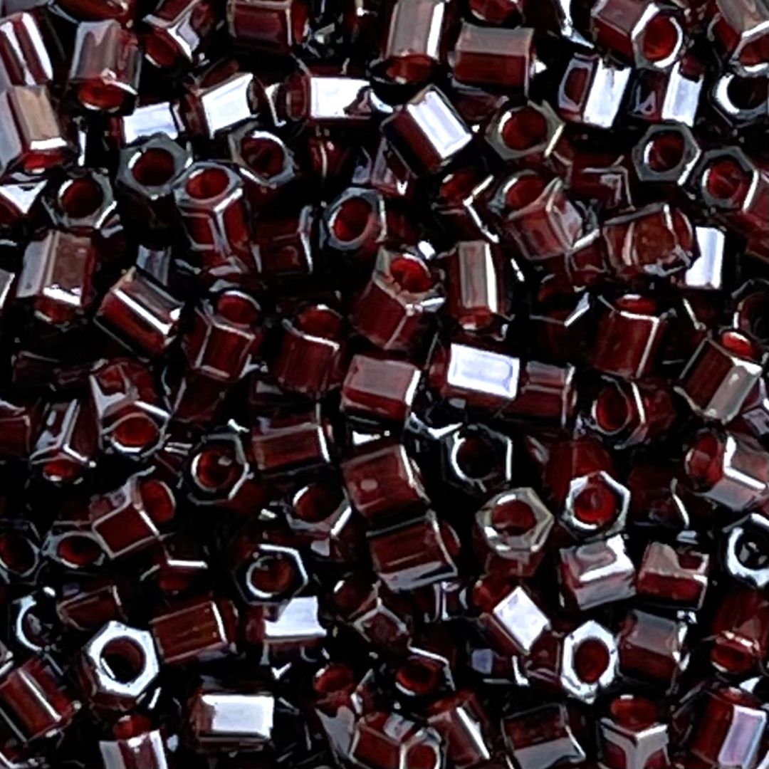 Toho Hexagon #8 InsideColor Montana Blue/Oxblood Lined - Image 1