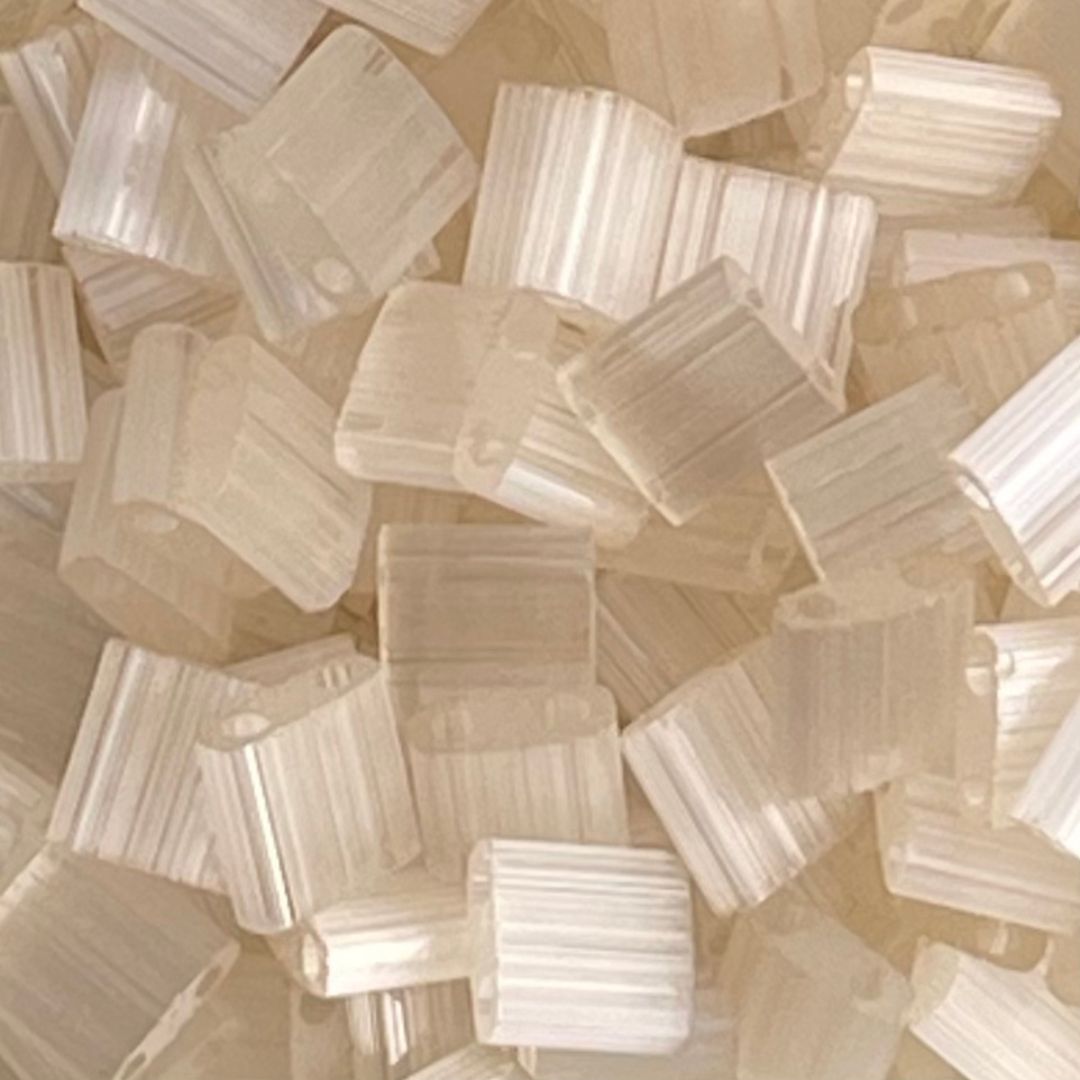 Tila Bead 5mm Ivory Mist - Image 1