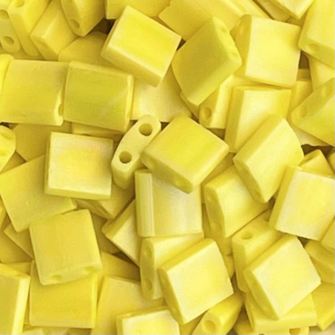Tila Bead 5mm Matte Opaque Yellow AB - Image 1