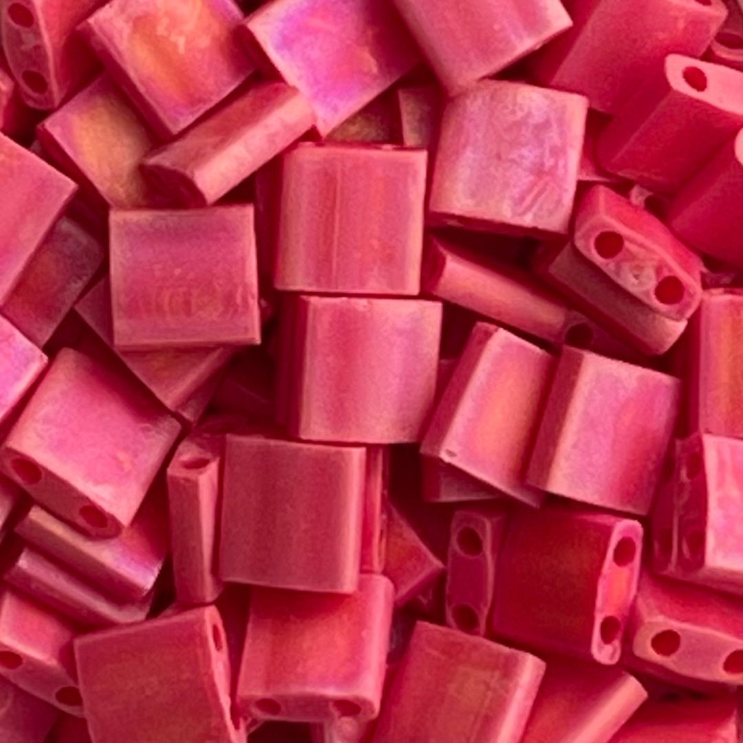 Tila Bead 5mm Matte Opaque Red AB - Image 1