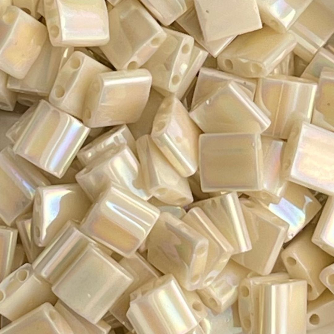Tila Bead 5mm Ivory Pearl Ceylon AB - Image 1