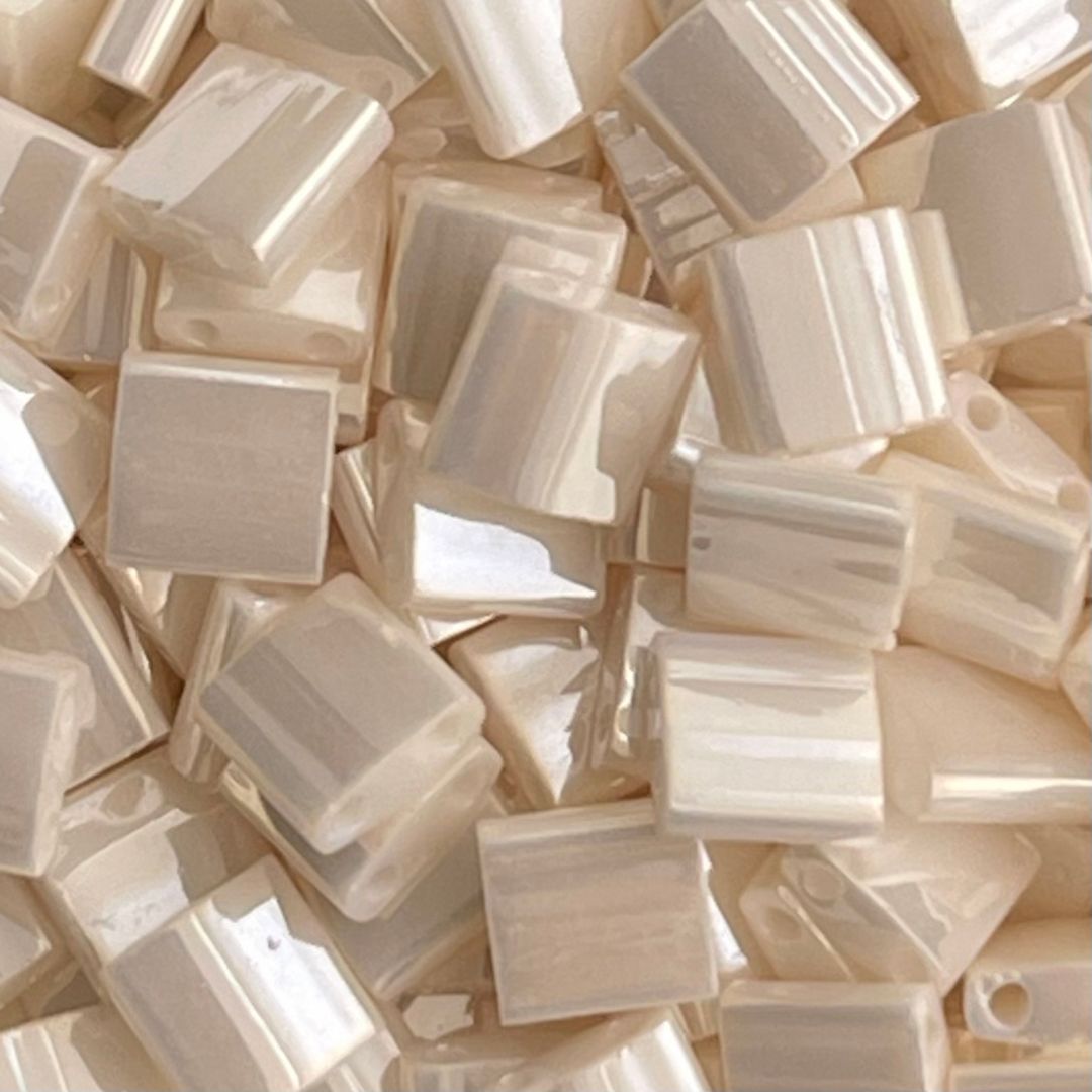 Tila Bead 5mm Matte Ant Ivory Pearl Ceylon - Image 1