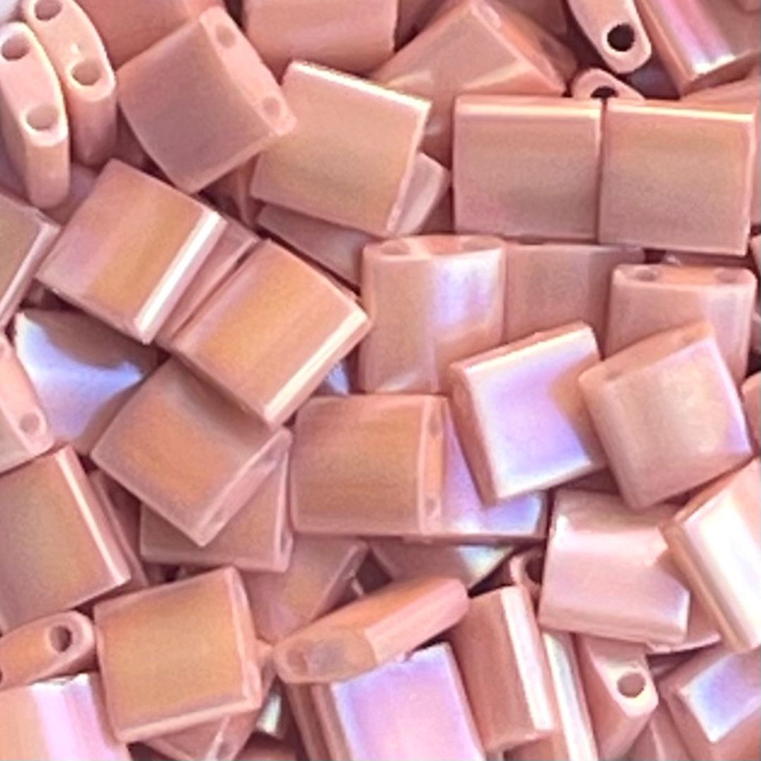 Tila Bead 5mm Semi-Matte Opaque Salmon - Image 1