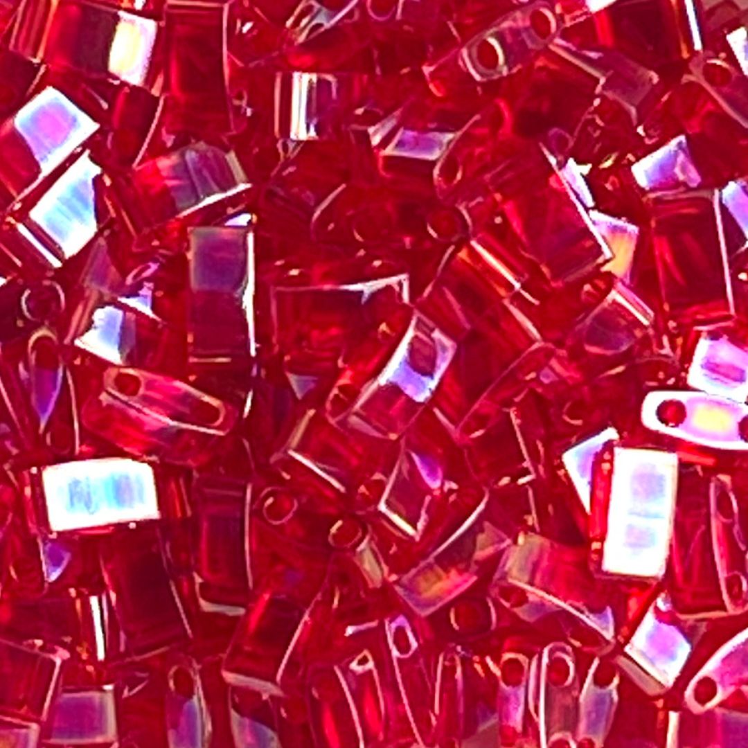 Half Tila Transparent Luster Red AB - Image 1