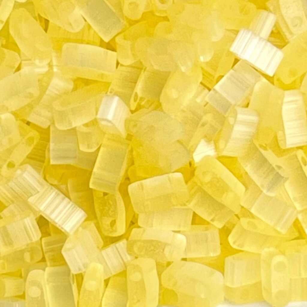 Half Tila Silk Pale Yellow