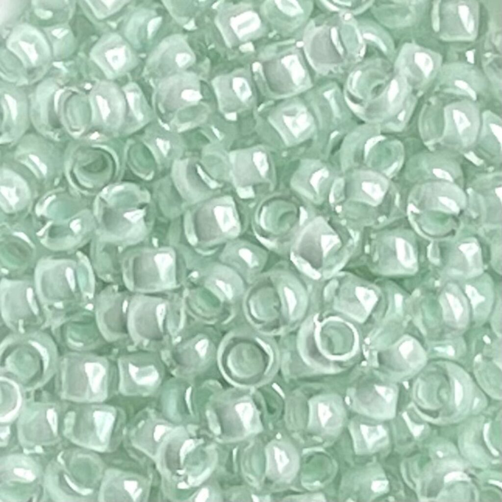 Round #8 Inside-Color Crystal Mint Lined x 10 grs
