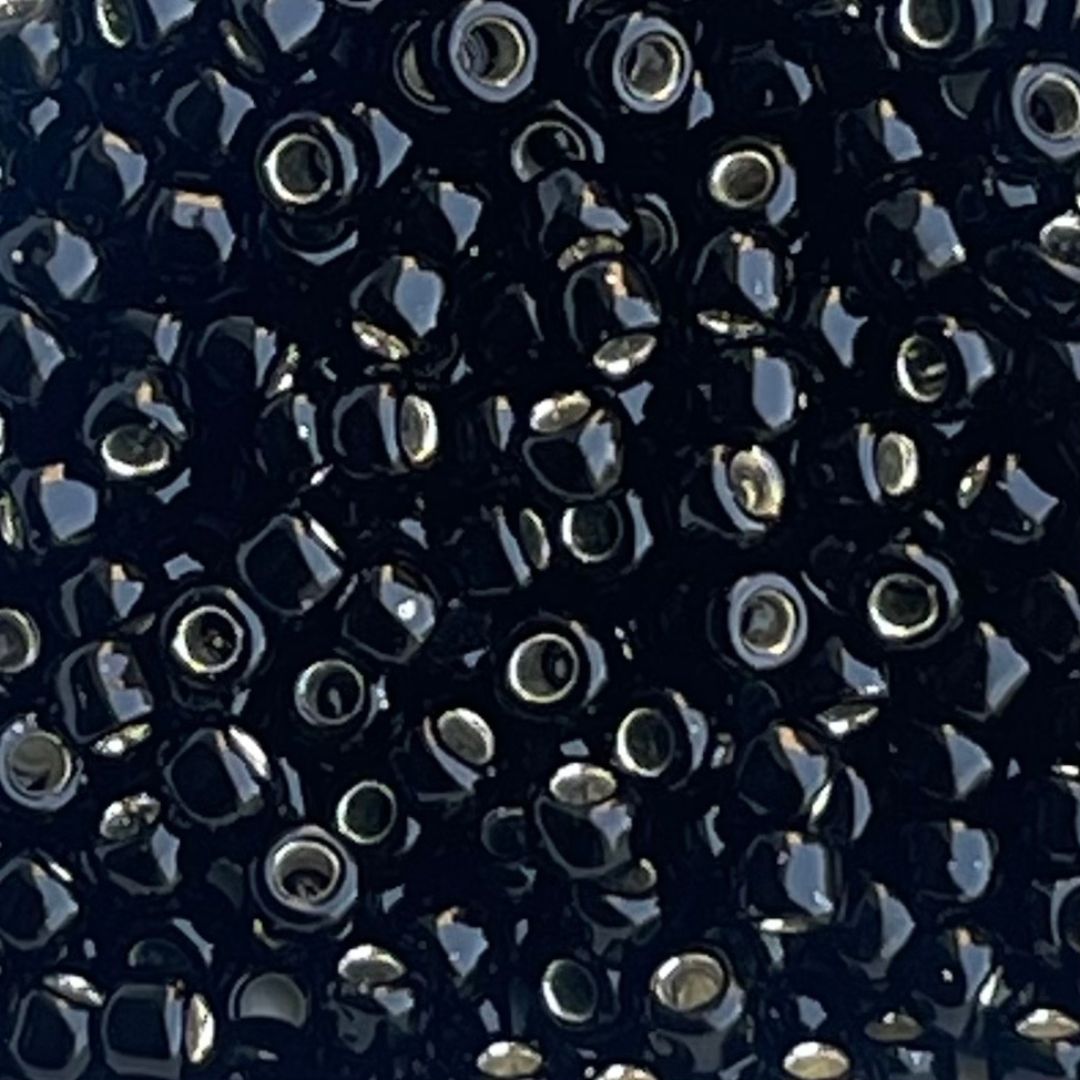 Round #8 Silver Lined Jet x 10grs - Image 1