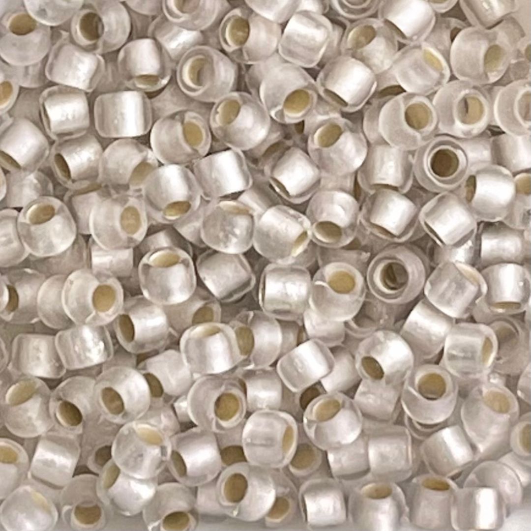 Round #8 PermaFinish SilverLined Frosted Crystal x 10 grs - Image 1