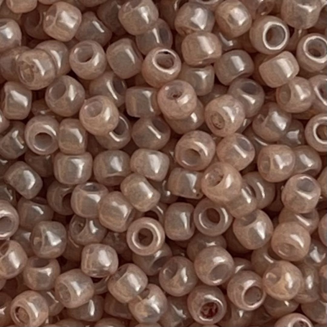 Round #8 Hybrid Color Trends Milky Hazelnut - Image 1