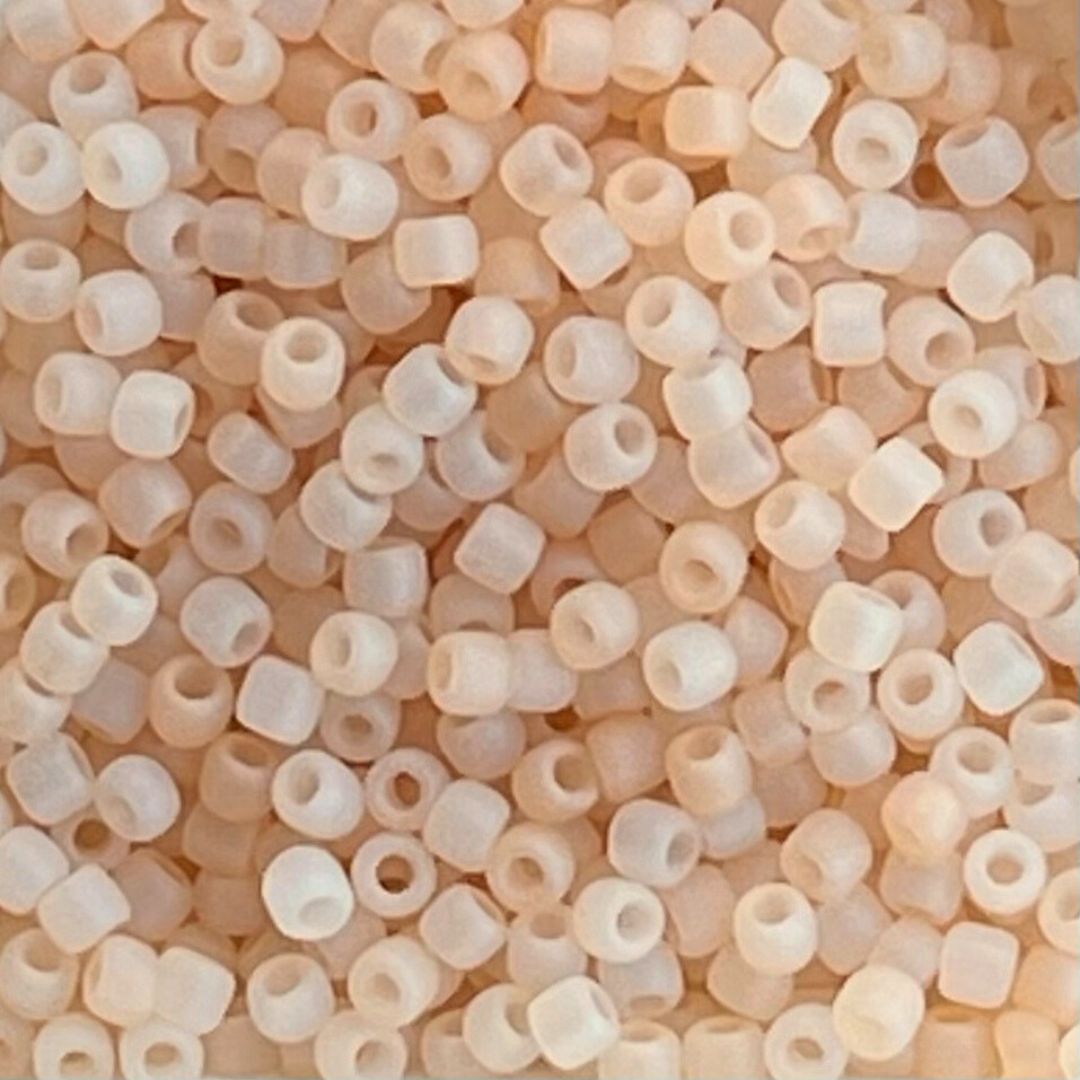 Round #11 Ceylon Frosted Lt Ivory - Image 1