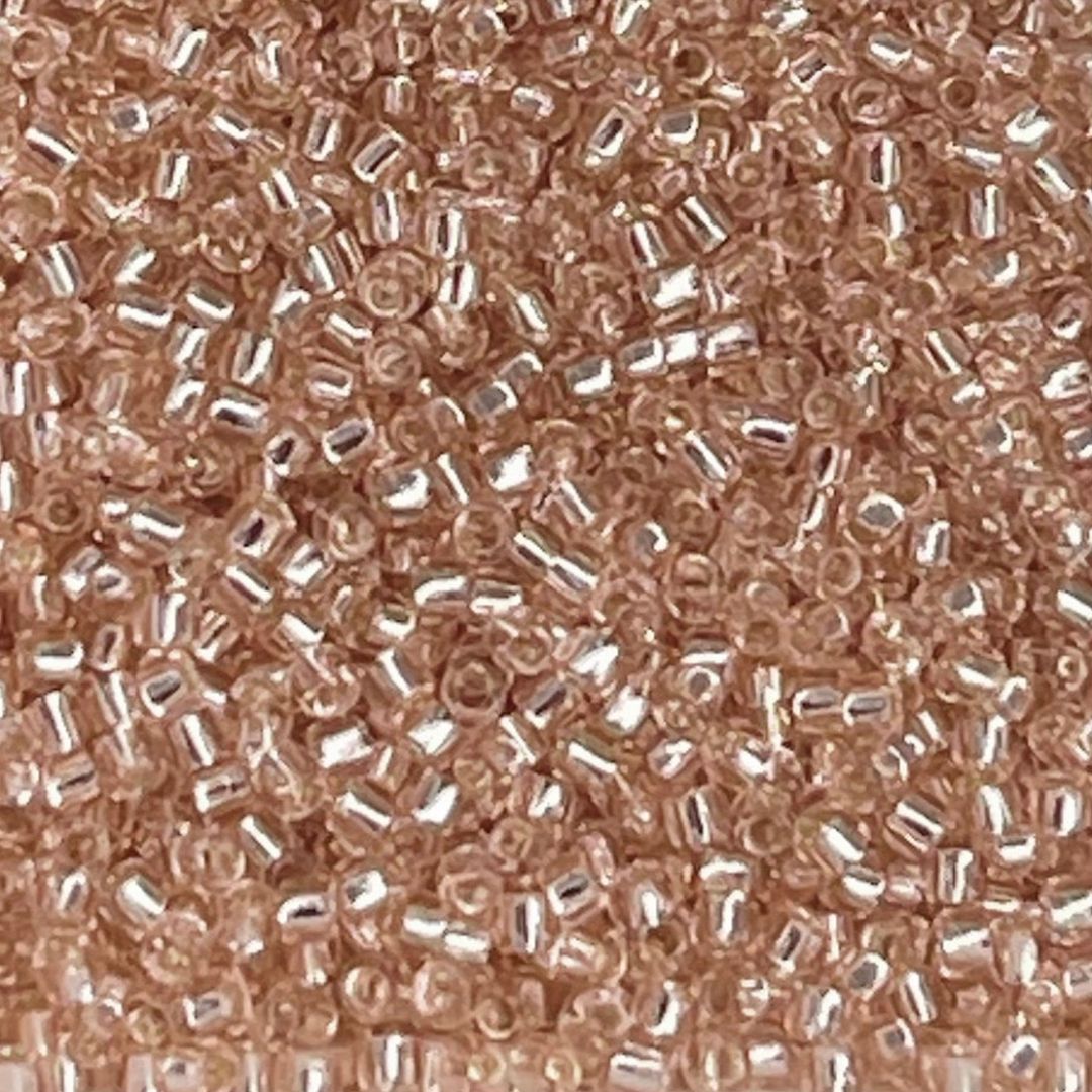 Round #15 SilveLined Rosaline - Image 1