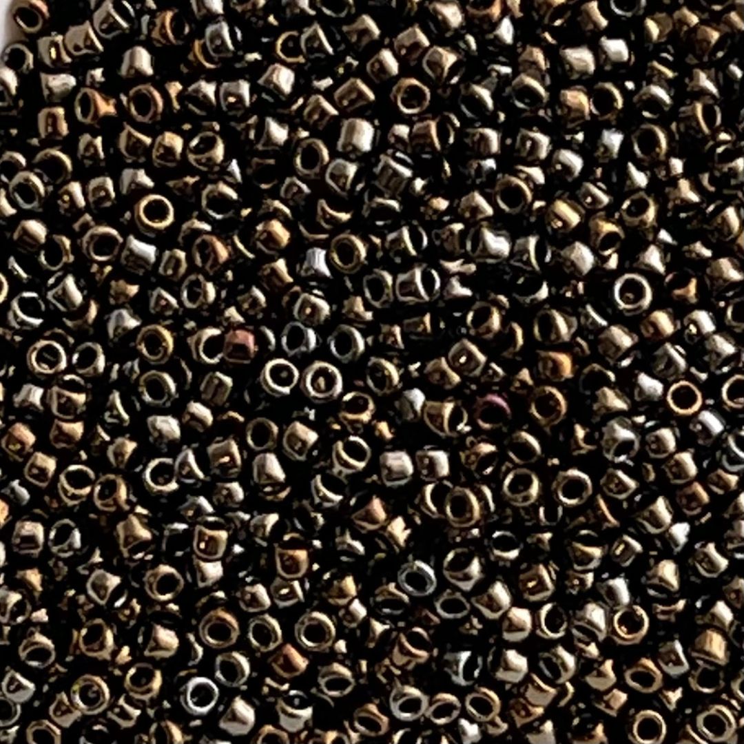 Round #15 Metallic Iris-Brown - Image 1