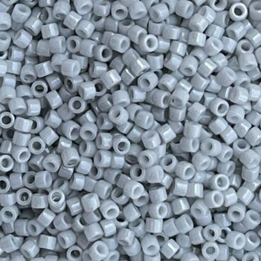 Treasure Opaque Lt Gray Luster x 10 grs