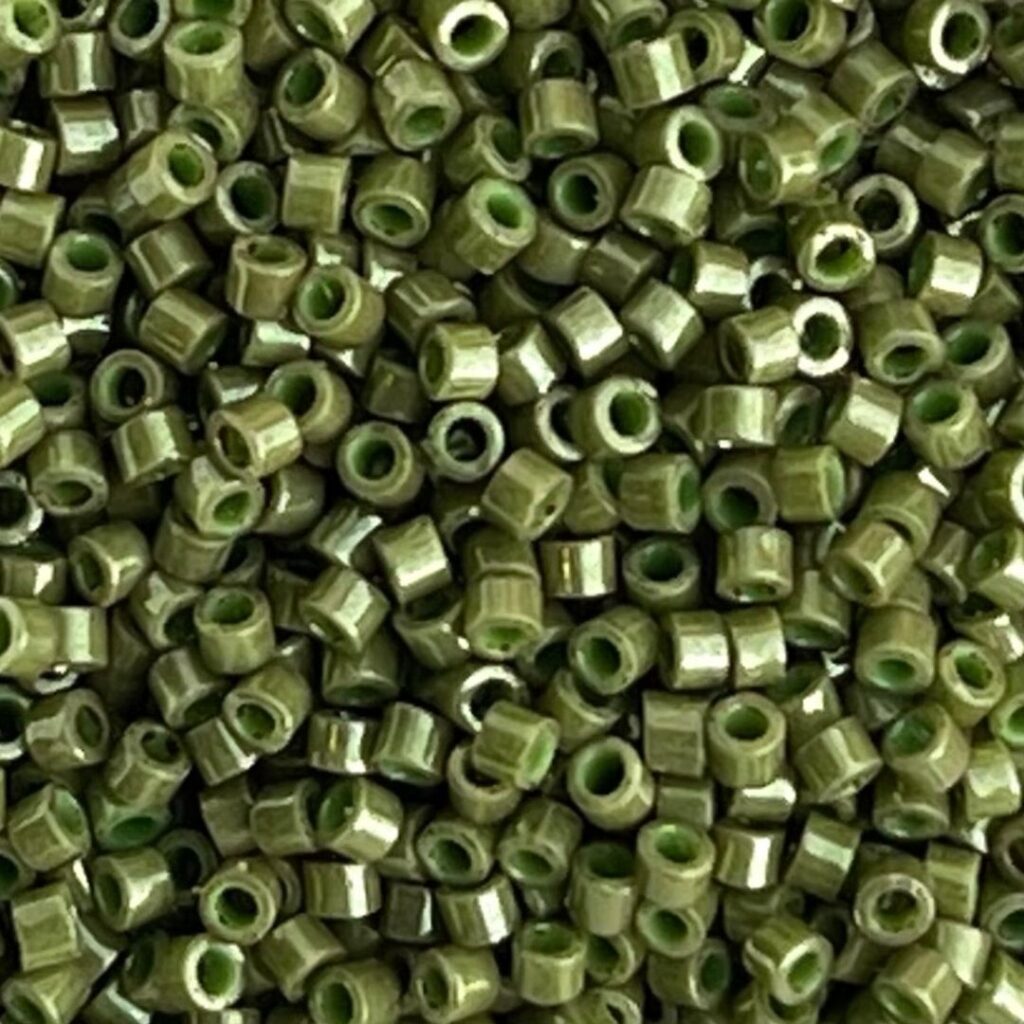 Treasure Opaque Olive Luster x 10 grs