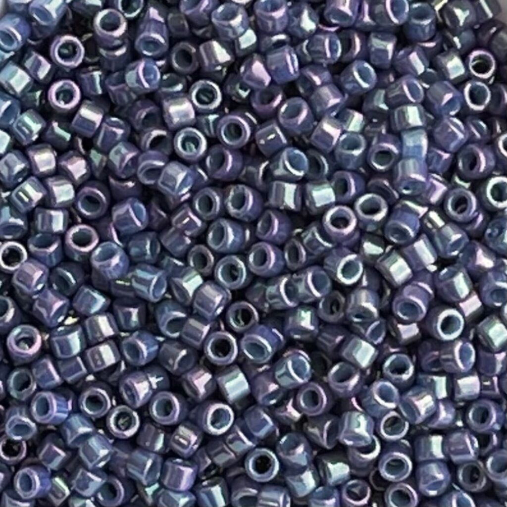 Treasure Opaque Plum Rainbow x 10 grs