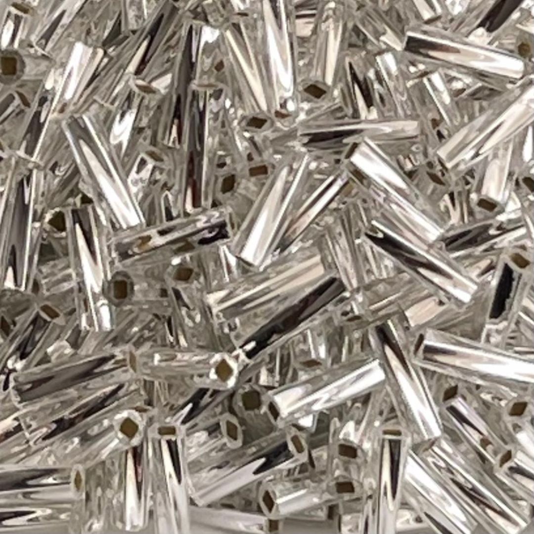 Twisted Bugle 6mm SilverLined Crystal - Image 1