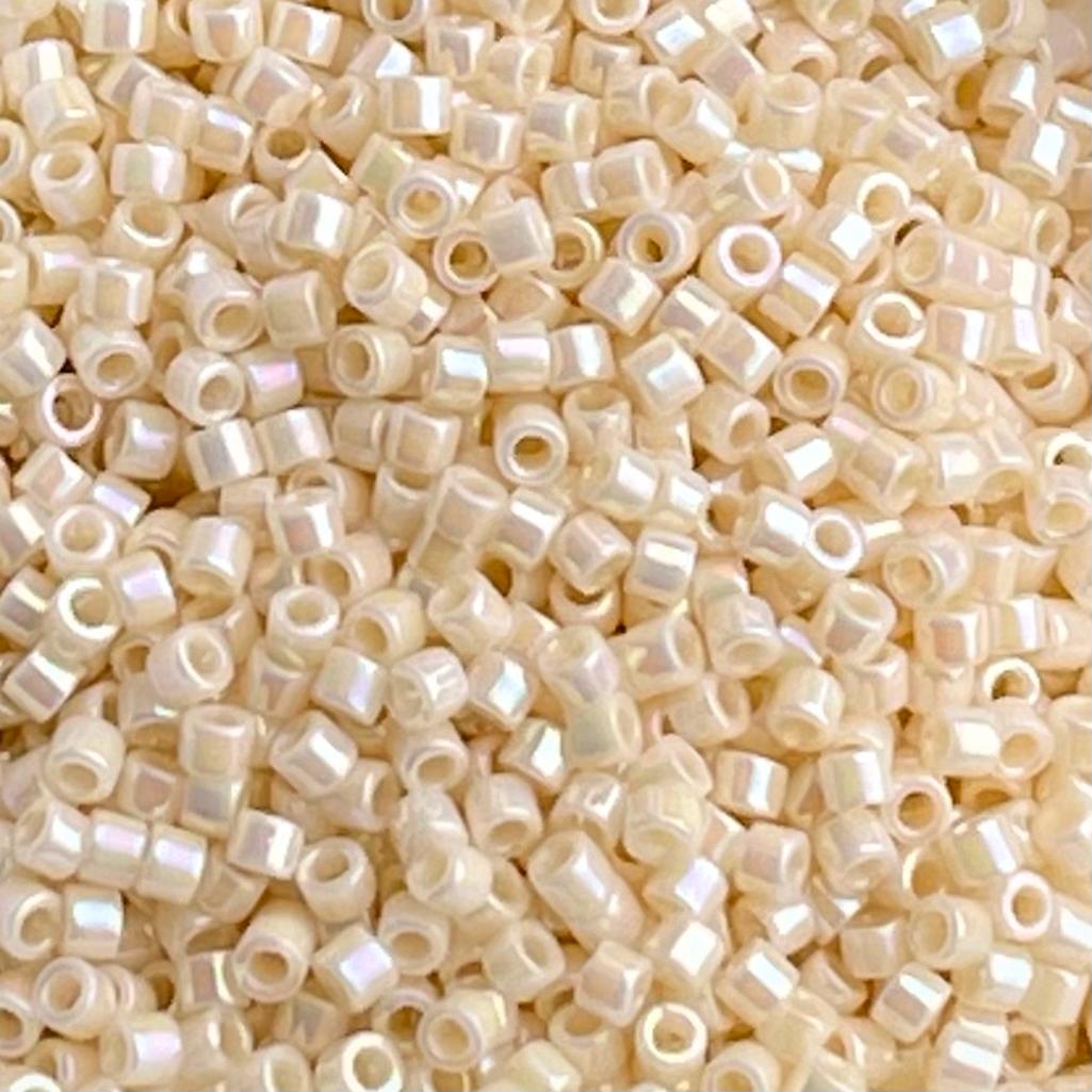 Delica Bead Opaque Cream AB